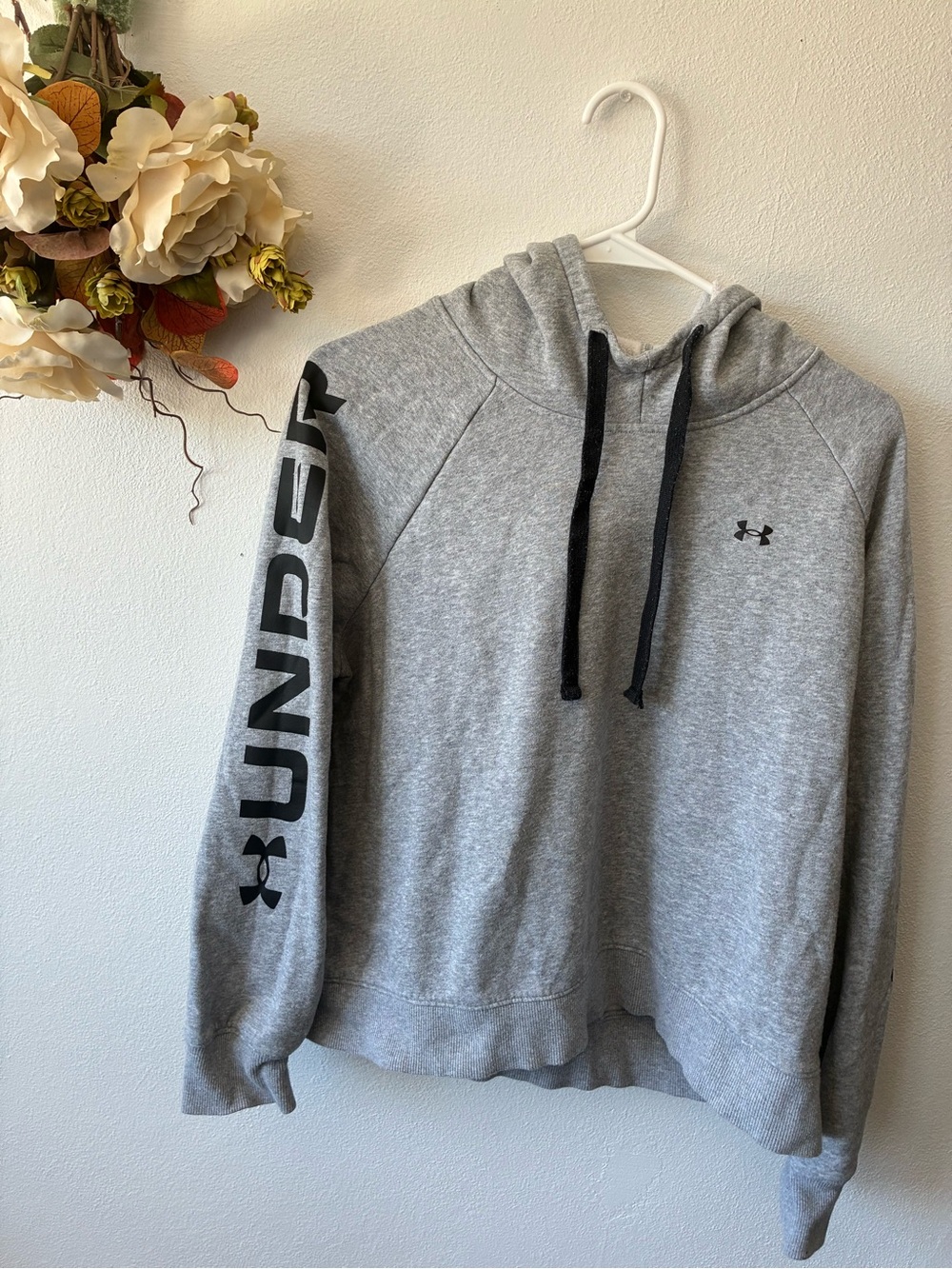 LG Gray and Black Under Armour Hoodie Interior Label
